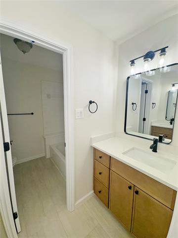 Building Photo - 8339 Davis Dr