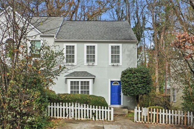 Building Photo - 1015 Plantation Way