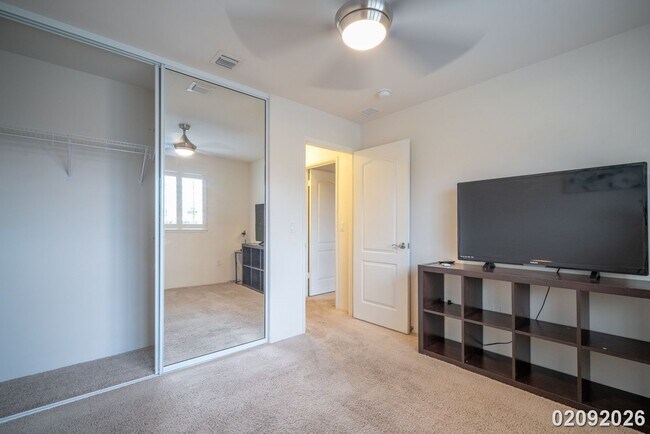 Building Photo - $4,800 /3 Bed / 2.5 Bath / FURNISHED or UNFURNISHED AVAILABLE