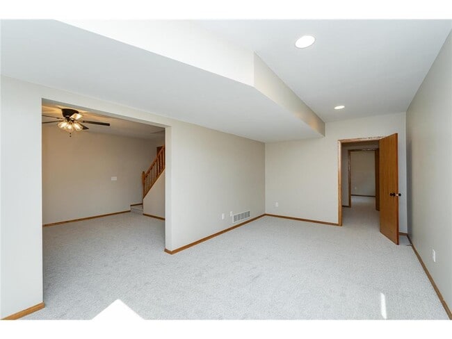 Building Photo - 2511 Mayowood Ln SW