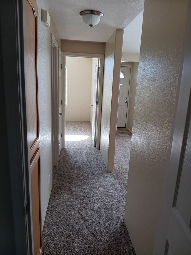 Building Photo - Cozy and Spacious Home for Rent