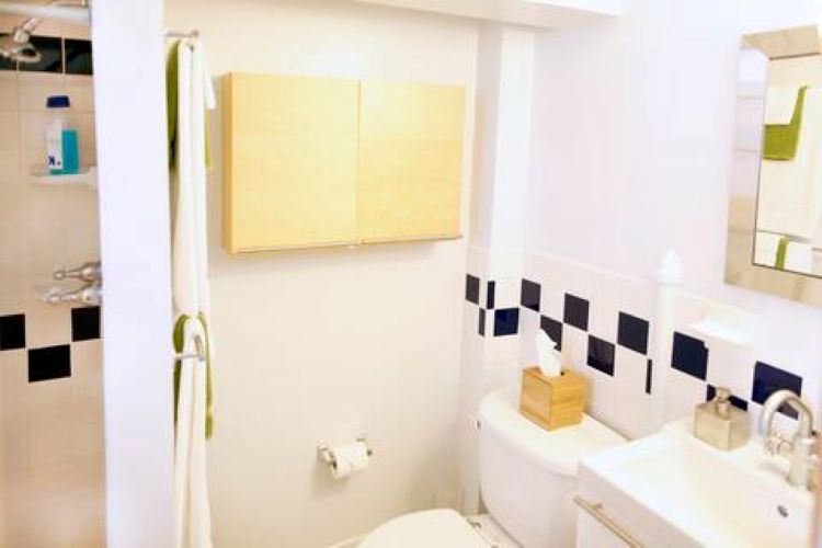 Building Photo - 18 8th St NE