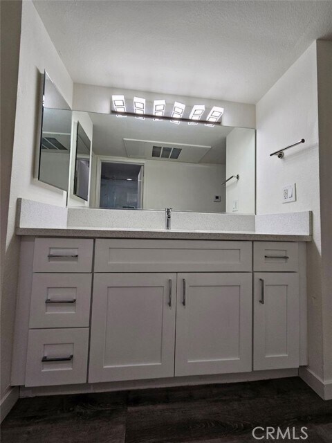 Building Photo - 1120 Nicklett Ave