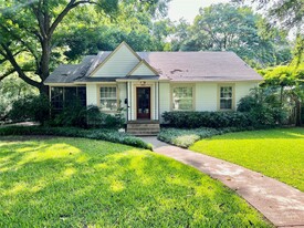 Building Photo - 531 S Dallas Ave