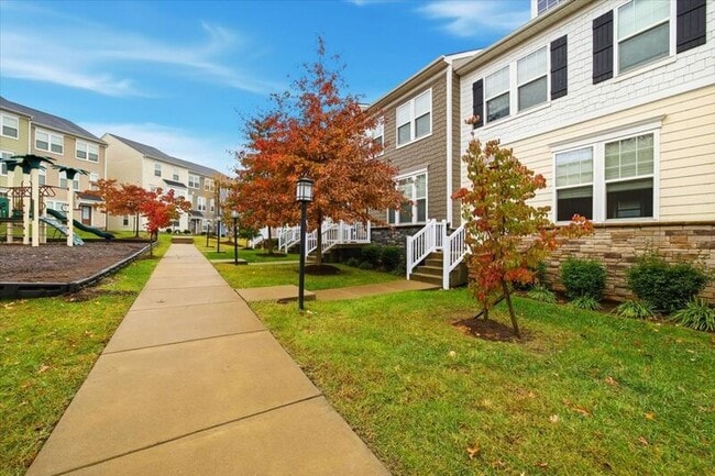 Building Photo - 628 Bushwood Alley