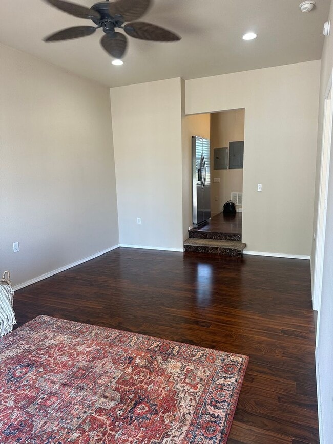 Building Photo - Cozy Cottage for Rent!