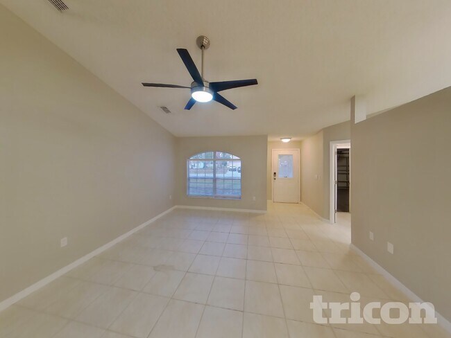 Building Photo - 8421 Bay Dr