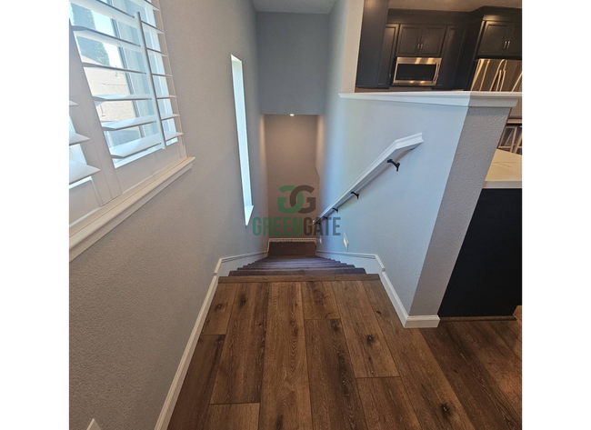 Building Photo - Gorgeous 1 Bedroom, 1 Bathroom Home Availa...