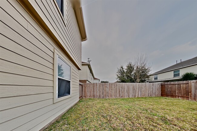 Building Photo - 20822 Fox Trot Ct