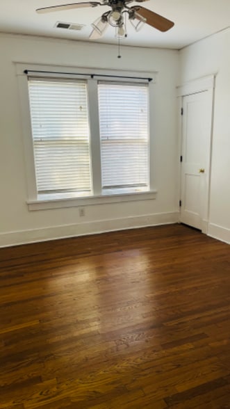 Building Photo - 2250 Evelyn Ave