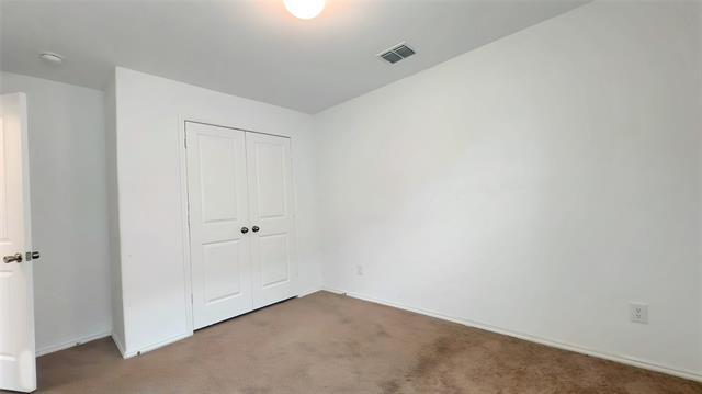 Building Photo - 2925 Meadowlands Dr