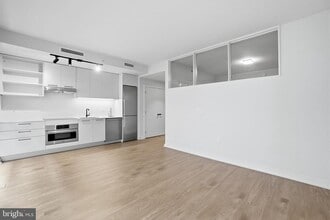 Building Photo - 1625 Eckington Pl NE