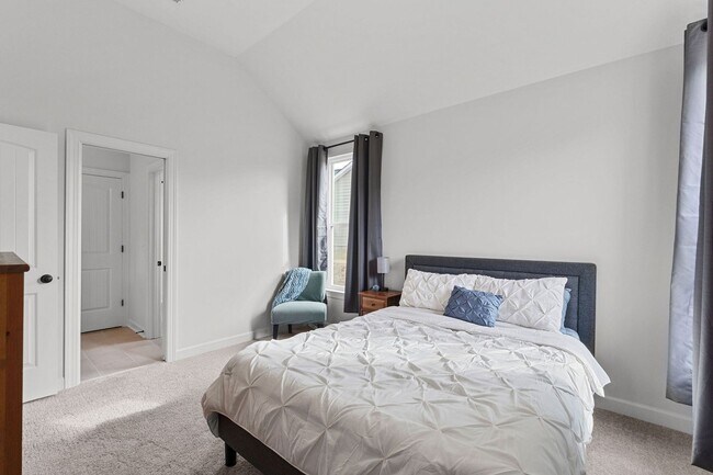 Building Photo - 263 Dublin Lp