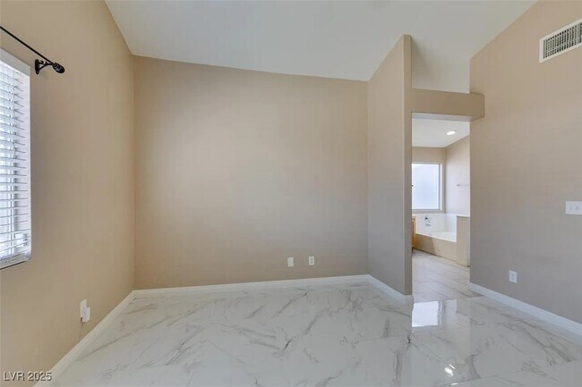 Building Photo - 3706 Lake Victoria Dr