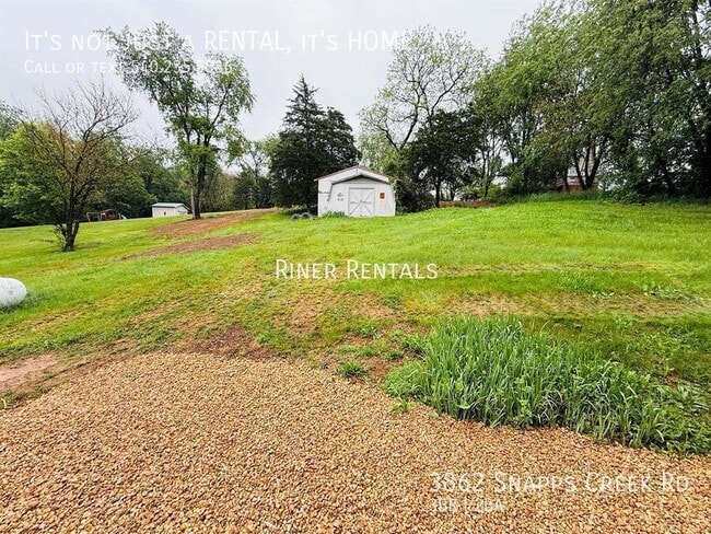 Building Photo - 3862 Snapps Creek Rd