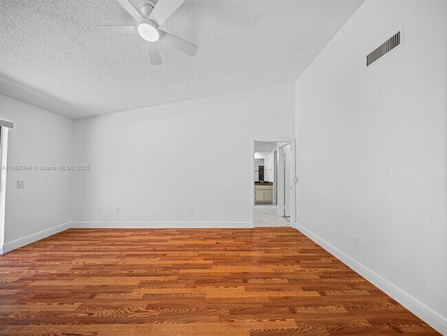 Building Photo - 15531 SW 54th Terrace