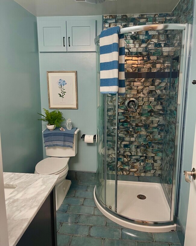 Building Photo - 1552 Crater Ln