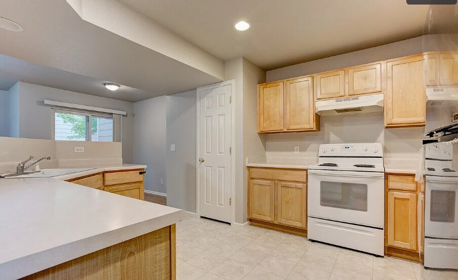 Building Photo - 6615 Desert Willow Way