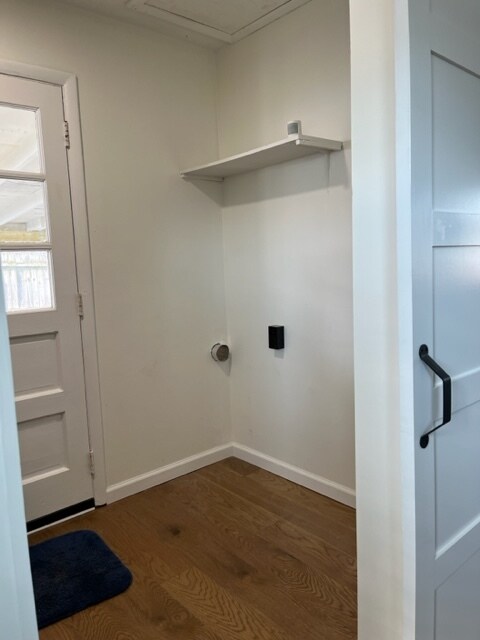 laundry area - 9800 Chambers Ct