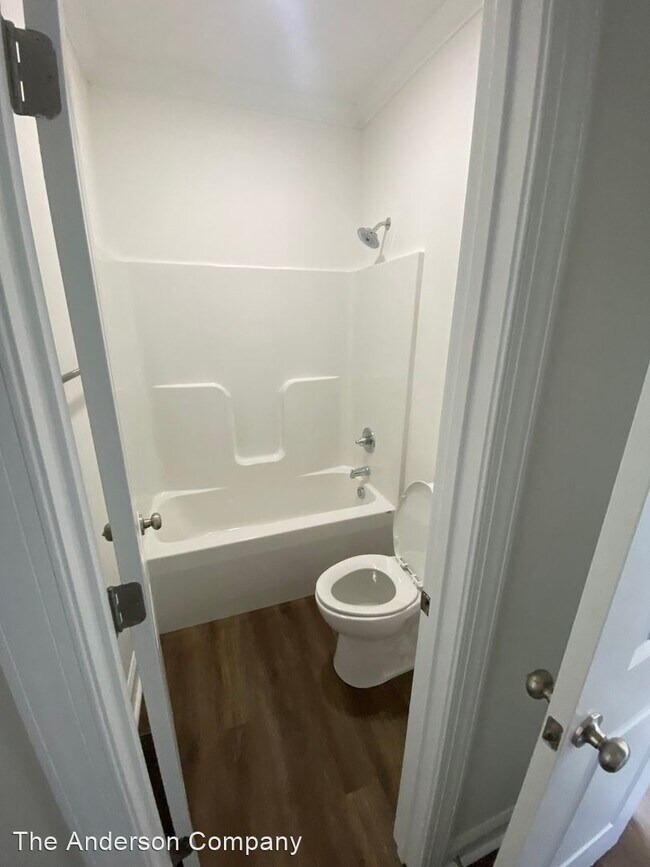 Building Photo - 4 br, 3.5 bath House - 120 Chapel Ct