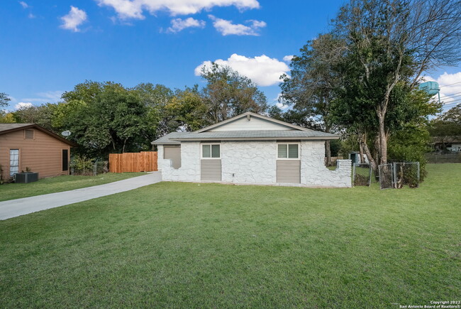 Building Photo - 12202 Valley Oak