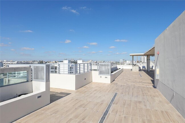 Building Photo - 1025 92nd St