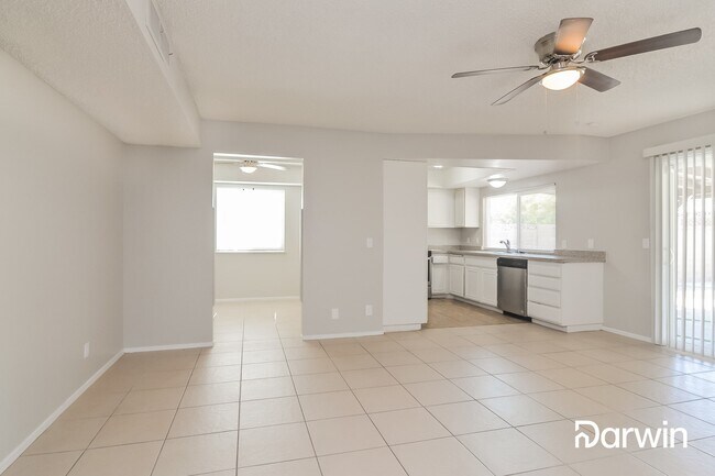 Building Photo - 5141 Shadow Hill Drive, Las Vegas, NV 89120