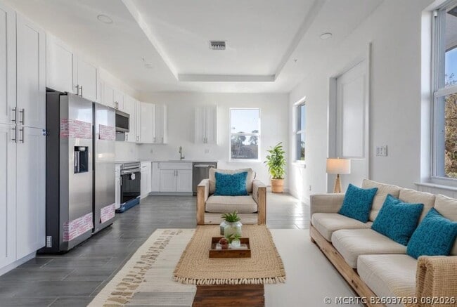 Building Photo - 246 Rotonda Blvd W