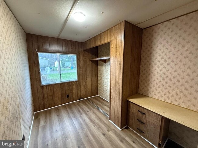 Building Photo - 56 Club Dr