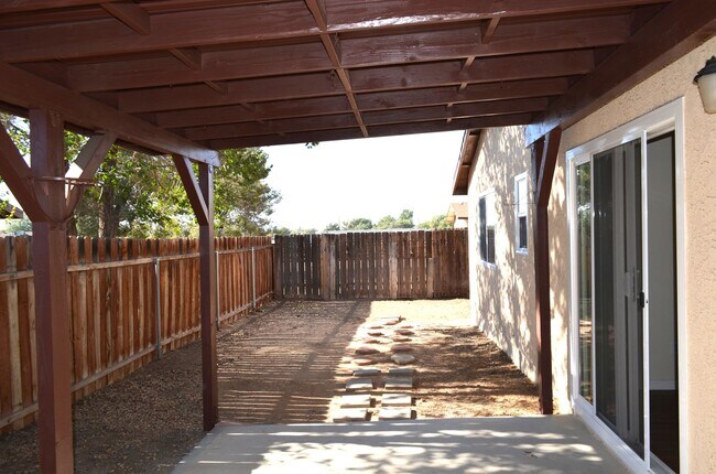 Building Photo - 123