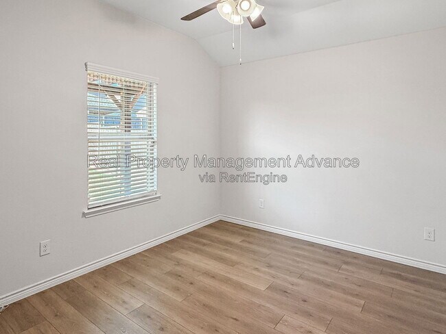 Building Photo - 1824 Ferguson Ln