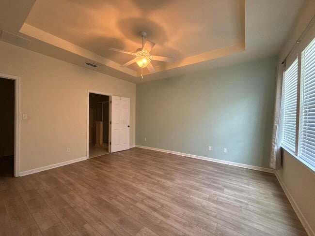 Building Photo - 5508 Hampton Woods Way