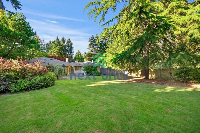 Building Photo - Charming 2-Bedroom Retreat in Bellevue - Cozy Comfort Awaits!
