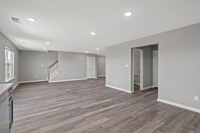 Building Photo - 8005 Driftwood Lp