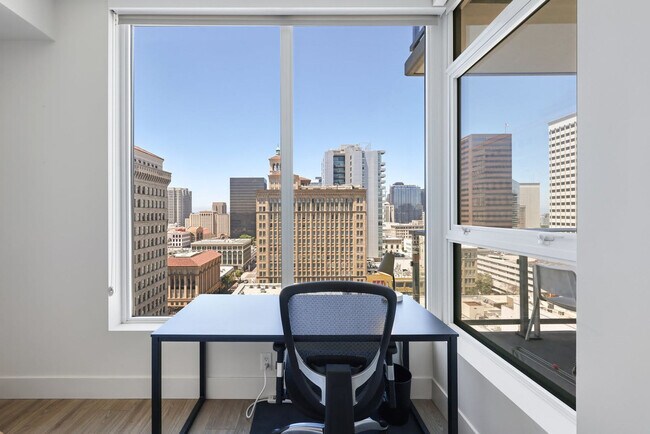 Building Photo - 702 Broadway-SI FL13-ID1251881P