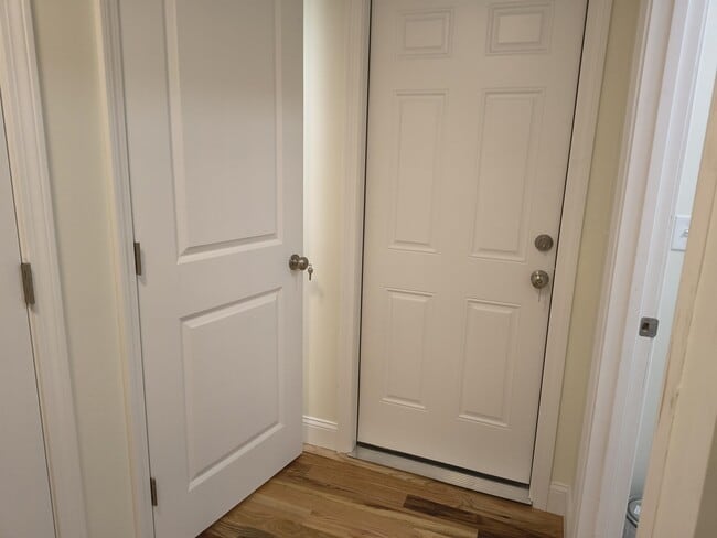 Building Photo - 386 Union Ave