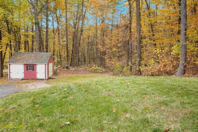 Building Photo - 13 Bear Hill Rd