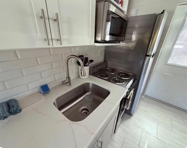 Building Photo - 1214 Bay Pine Blvd