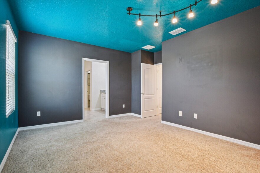 Building Photo - 3134 Timber Hawk Cir