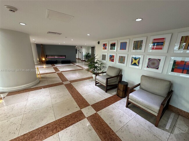 Building Photo - 10350 W Bay Harbor Dr