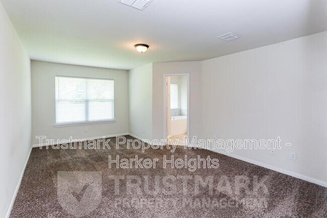 Building Photo - 3050 Dade Loop