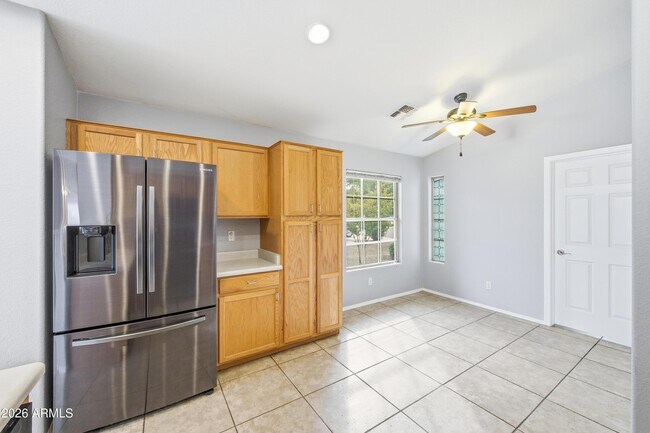 Building Photo - 12675 S 175th Ave