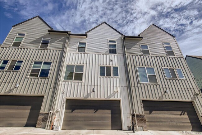Building Photo - 1681 West 67th Cir