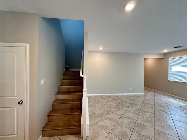 Building Photo - 4283 Tarim St
