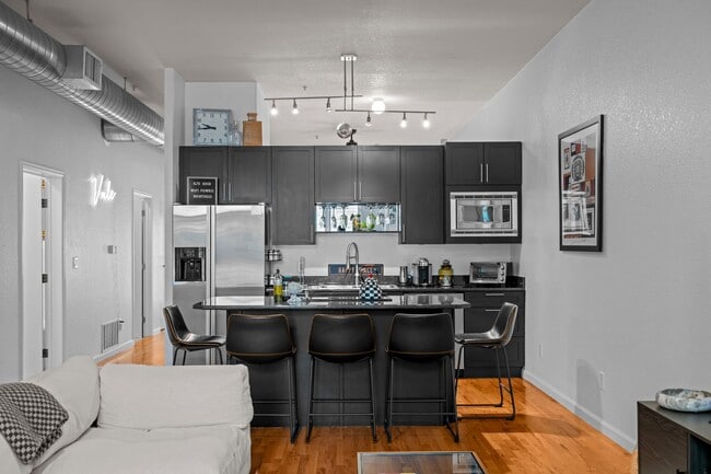 Building Photo - Amazing 1 Bedroom in the Heart of Lowry