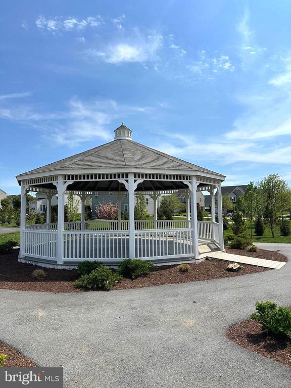 Building Photo - 317 Short Br Dr