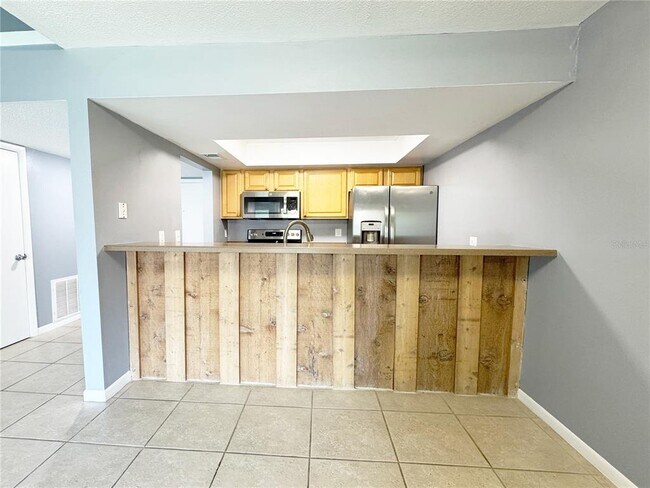 Building Photo - 6094 Peregrine Ave