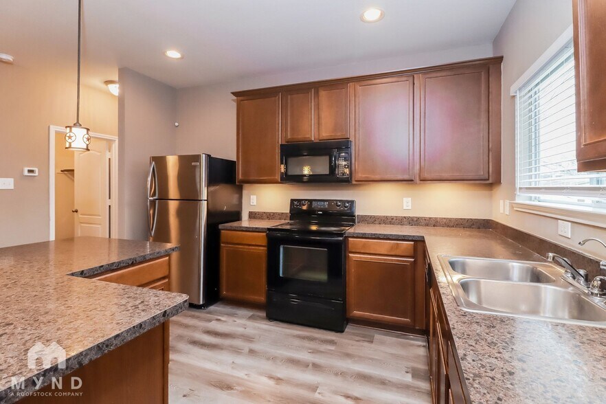 Building Photo - 5037 Caraway Dr