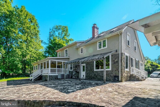 Building Photo - 3714 Hummer Rd