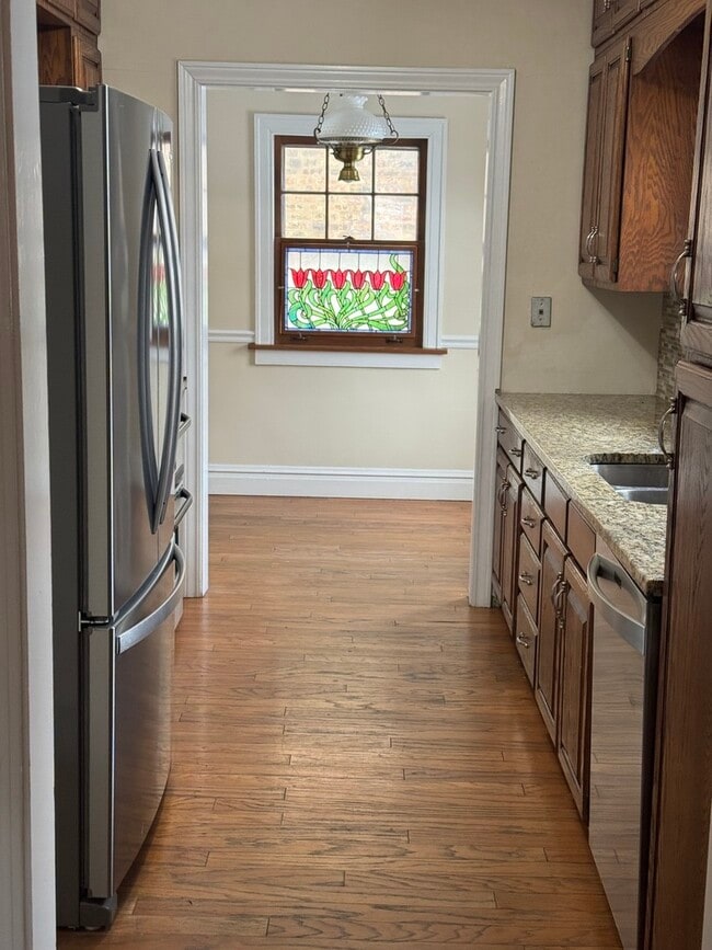 Building Photo - 21 Glenwood St